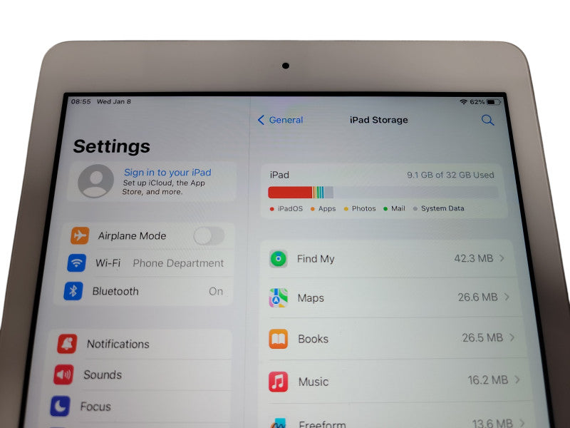 Apple iPad 5th Gen - 32GB - Silver [A1822] (