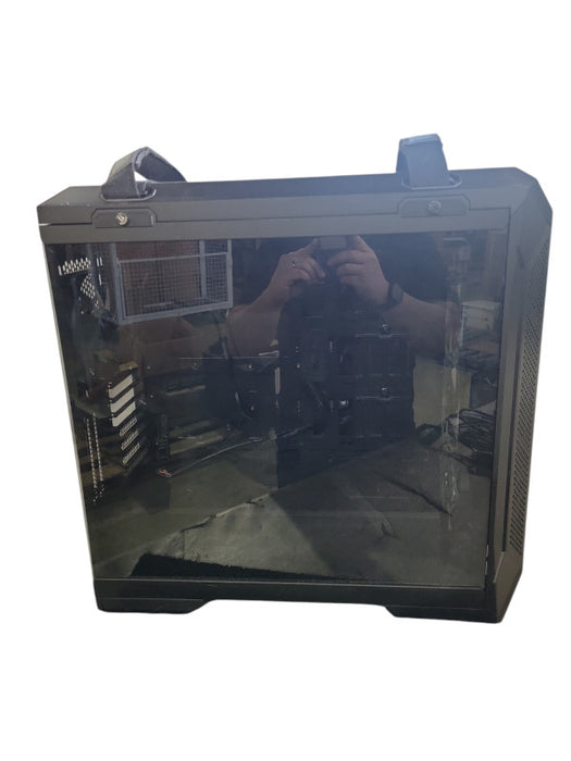 ASUS TUF Gaming GT501 Mid Tower Case Supports up to EATX Motherboards !