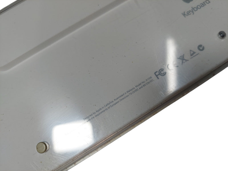 Apple Wired Keyboard & Mouse Combo Model: A1048 & Model: M5769 =