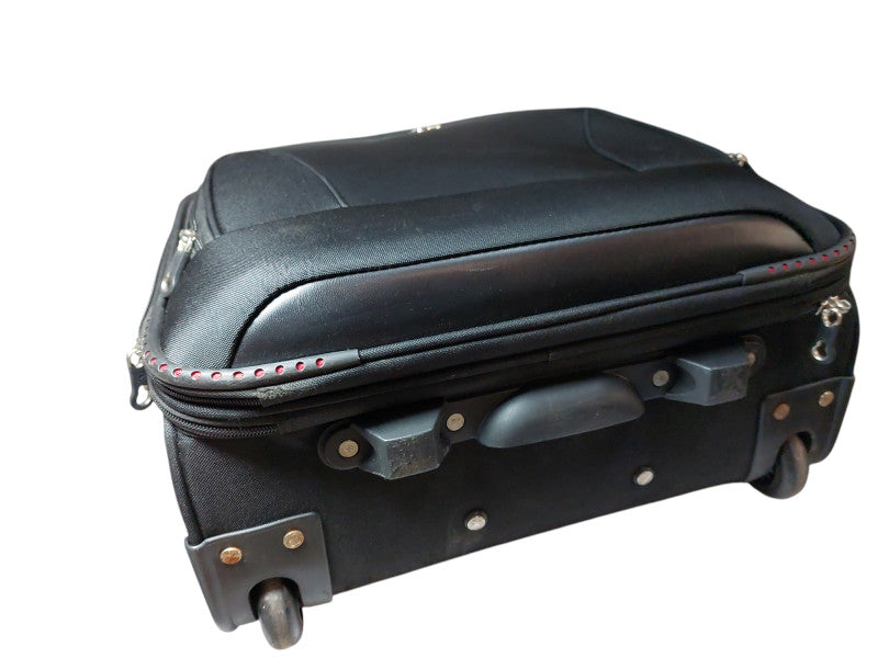 Swiss Gear Travel Bag/Suitcase on Wheels/Roll Behind Bag Med Size 14x16x8  =