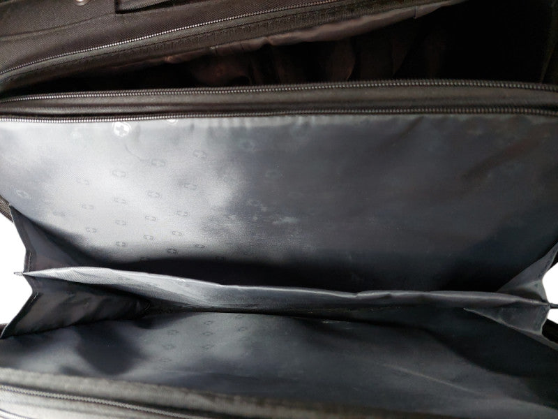 Swiss Gear Travel Bag/Suitcase on Wheels/Roll Behind Bag Med Size 14x16x8  =