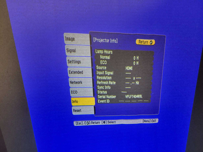 Epson Powerlite 530 3LCD Projector Short Throw H673A Lamp: 0 Hours !
