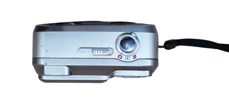 FujiFilm FinePix 2600z | 2.0MP Digital Camera | *READ*