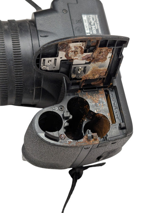 FUJIFILM FINEPIX S4200 Digital Camera Please READ  -
