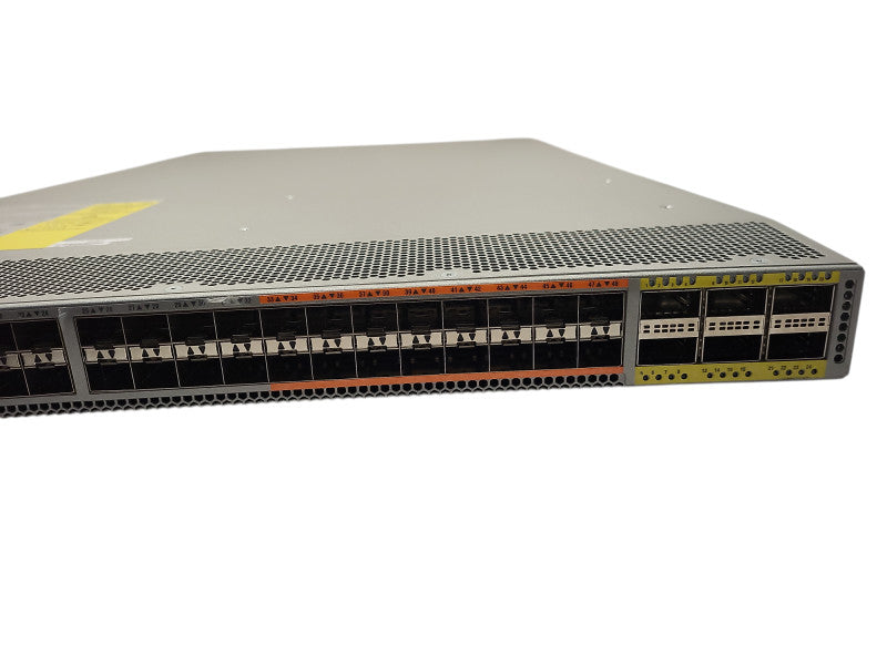 Cisco Nexus N5K-C5672UP 48x SFP+ 6x QSFP+ Network Switch w/rack arms READ $