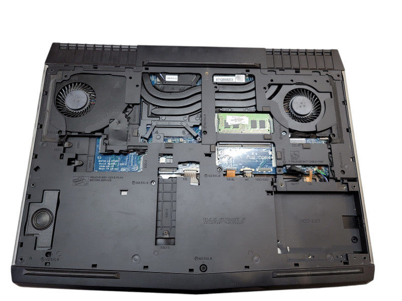 AlienWare 17 R4| i7-7700HQ| 16GB DDR4| GTX 1070| NO POWER |PARTS/REPAIR β Lap200