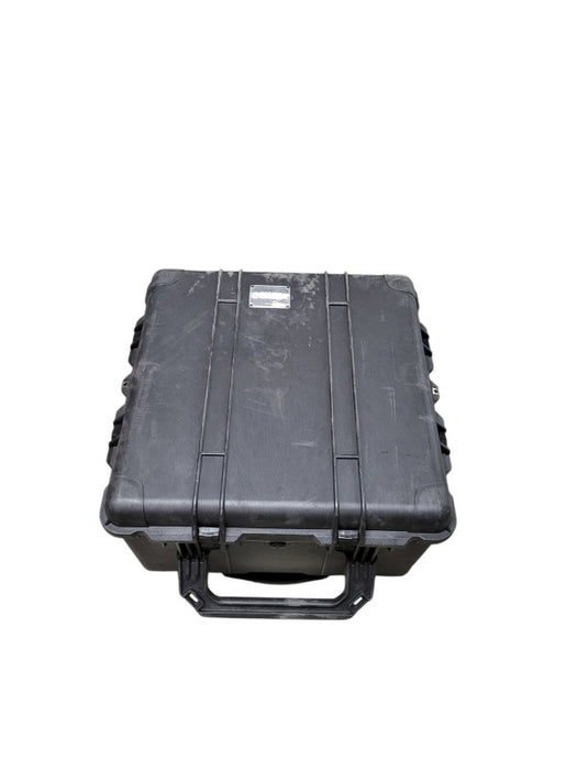 Large Pelican Style Rolling Travel Case %