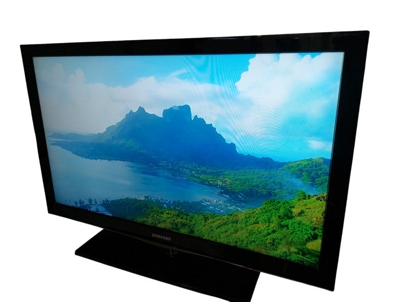 Samsung 40" LCD TV Model: LN40C540F2F  =