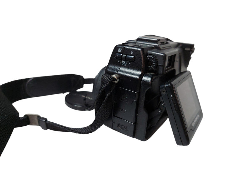 Olympus Camedia Digital Camera C-5050 Zoom 5.0 Megapixels  =