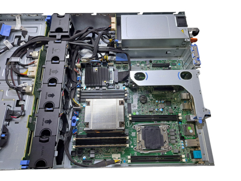 Dell R530 2U 8x 3.5" | 1x Xeon E5-2630 v3 @2.40GHz, 32GB DDR4, H330 Mini RAID