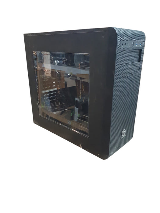 Custom PC, GIGABYTE GA-X99-SLI, i7-5820K @3.3GHz, 16GB DDR4, Quadro K2000