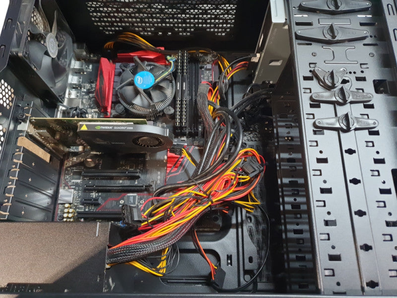 Custom PC, Xeon E3-1220 v5 @ 3GHz, E3 Pro Gaming V5, 16GB DDR4, Quadro 2000