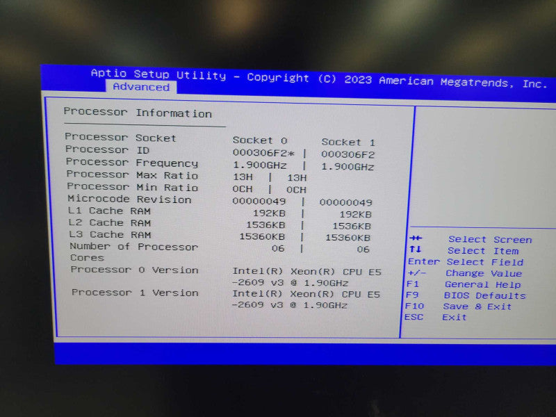 Cisco UCS C220 M4 Server - 2x Xeon E5-2609 v3 64GB DDR3 AVAGO RAID 770W PSU Q%