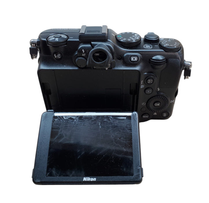 Nikon Coolpix P7100 10.1MP Digital Camera + Battery *READ*