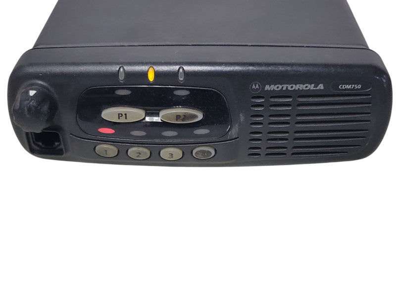 Motorola CDM750 AAM25RHC9AA1AN 403-470MHz 1-25W UHF Mobile radio, READ _