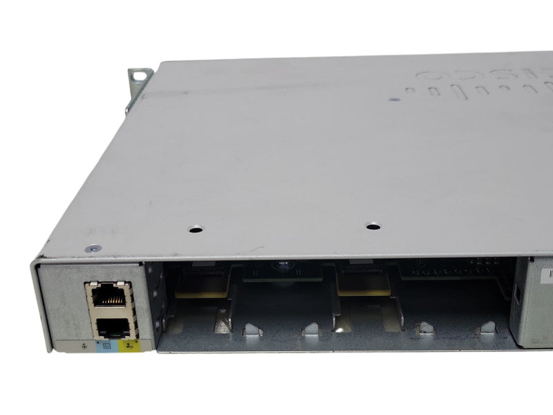 CISCO CATALYST 9200L C9200L-24P-4G-E 24 PORT ETHERNET SWITCH, READ _