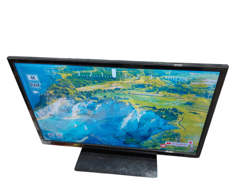 Fluid TV 28" LCD with Remote =