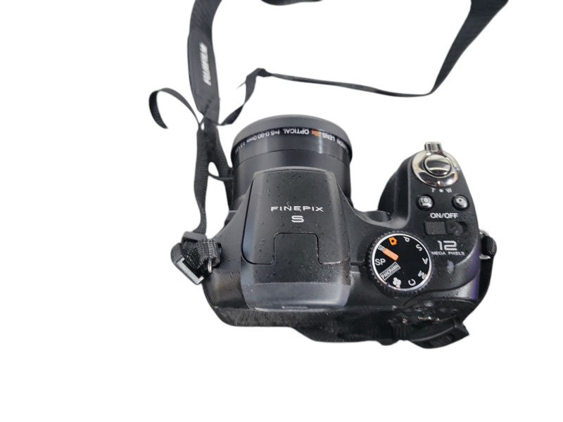 Fujifilm FinePix S Series S1800 12.2MP Digital Camera !