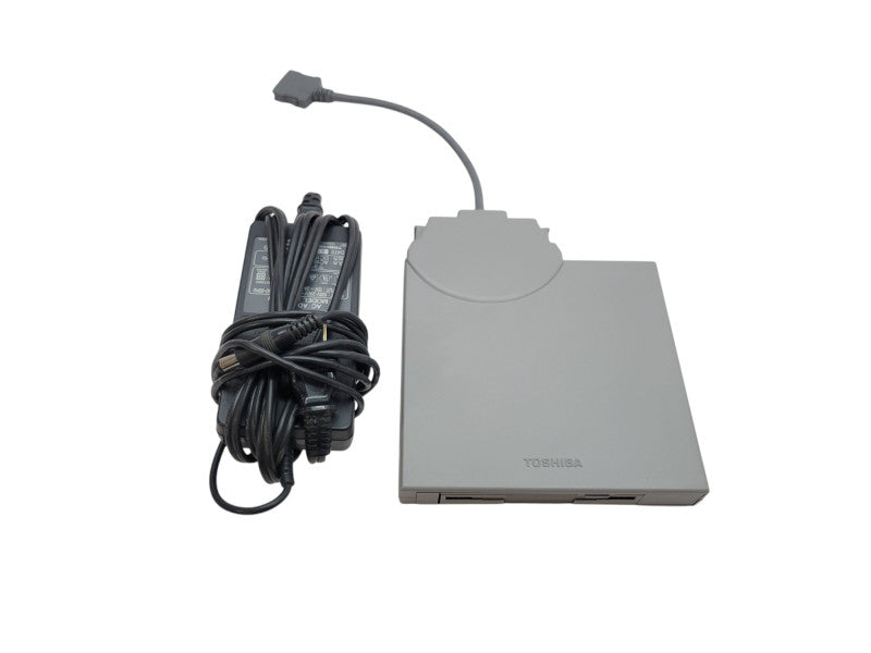 Vintage Toshiba Satellite 440CDX Pentium 100MHz 16MB NO HDD + PWR ADPTR %
