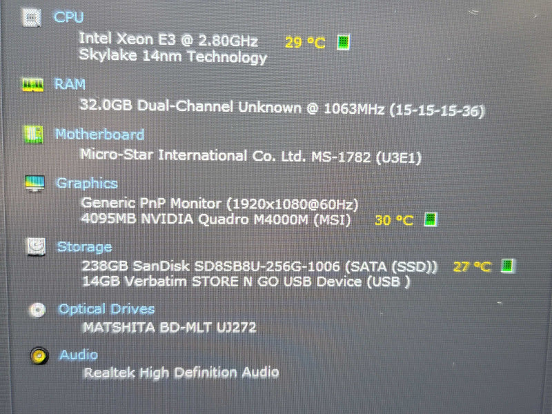 MSI Dominator WT72 Xeon E3-1505M v5 32GB DDR4 Quadro M4000 256GB SSD READ  β Lap200