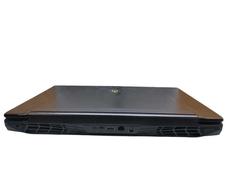 MSI Dominator WT72 Xeon E3-1505M v5 32GB DDR4 Quadro M4000 256GB SSD READ  β Lap200