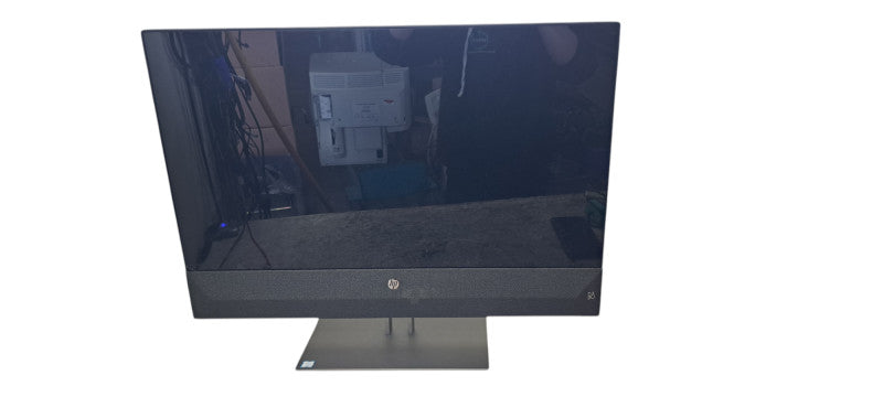 HP Pavilion 27 All In One i5-8400t| 8GB RAM|2TB SSD| 2TB HD| READ