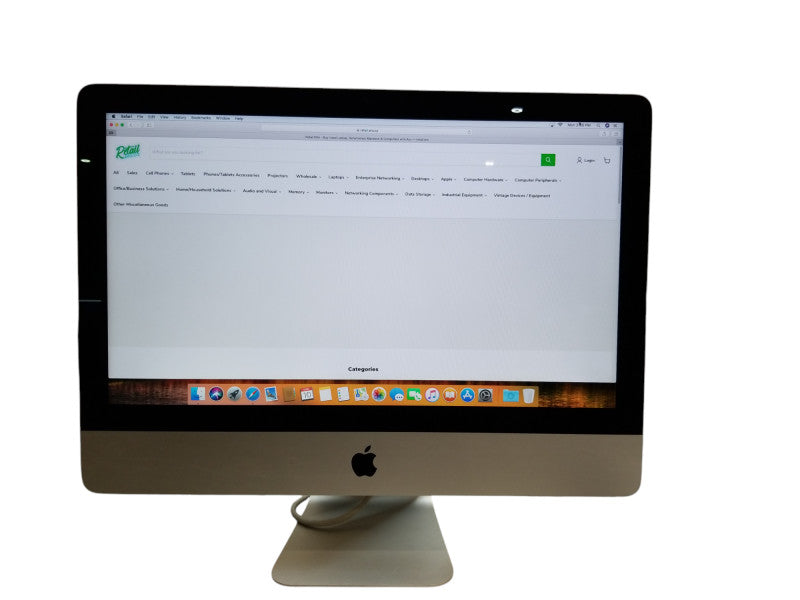 Apple iMac 21.5", 2017 Intel core i5 2.3GHz  8GB RAM - 250GB