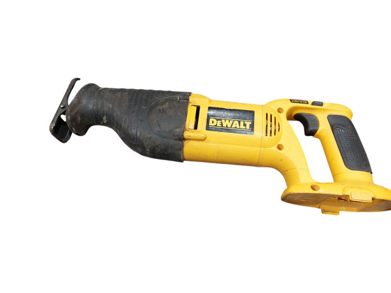 DeWalt Power Tool Kit ( No Batteries ) -Tools Only Saws , Drill , Light  =