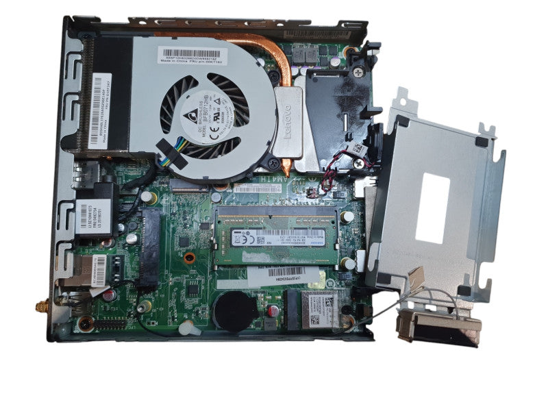 Lenovo ThinkCentre M715q USFF Ryzen 5 PRO 2400GE 8GB RAM - No HDD Q
