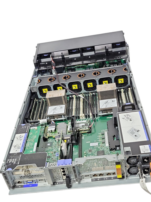 Lenovo X3650 M5 2U 16x2.5" 2x Xeon E5-2640v3 2.60GHz 64GB RAM, 2x PSU, M5210 _