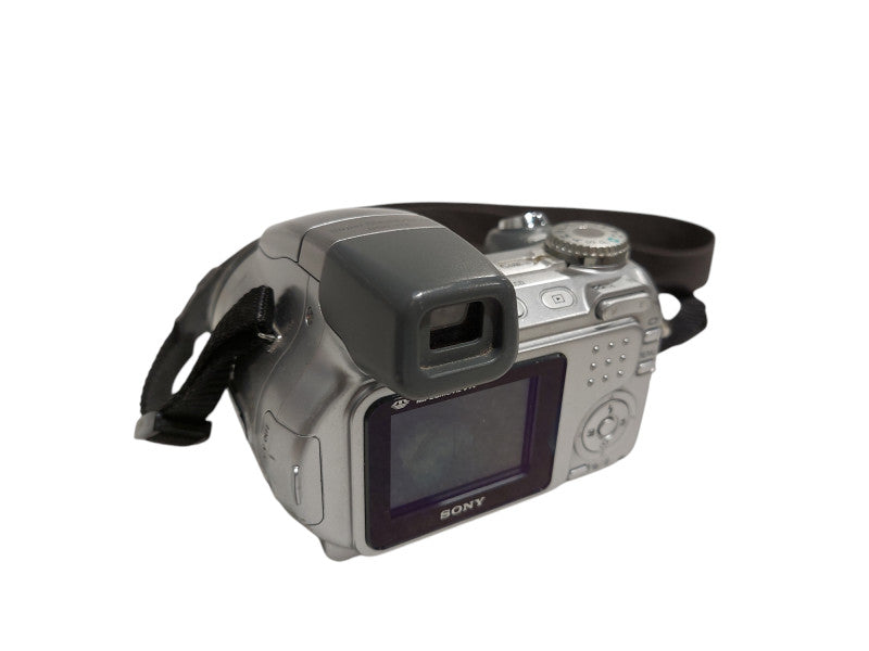 Sony Camera 6.0 Mega Pixels Cyber Shot Super Steady Shot DSC-H2 =