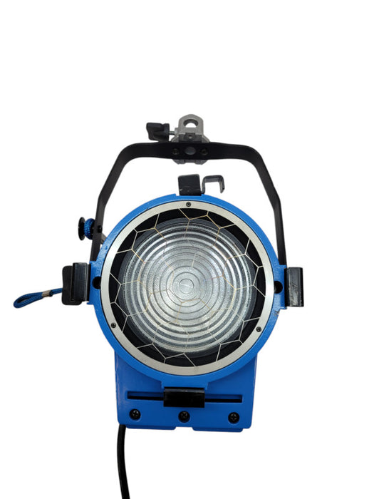 ARRI 650 PLUS Lighting Kit %