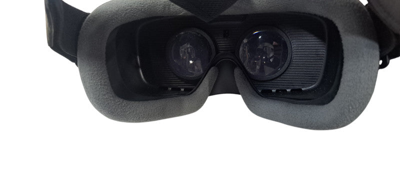 Samsung Gear VR SM-R325 With Controller | READ