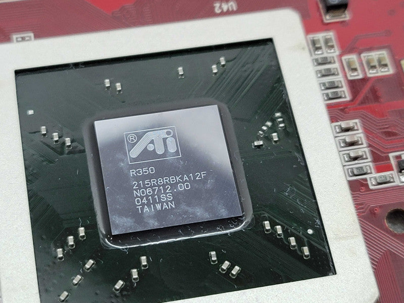 ATI Radeon AIW 9800 PRO 128MB AGP - No Heatsink (READ)