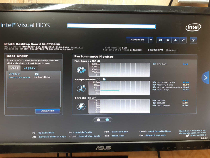Intel Desktop Board NUC7i3BNB i3-7100U 2.4 GHz 8GB DDR4 Q