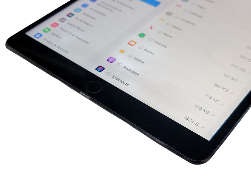 Apple iPad Pro 1st Gen 10.5" - 256GB - Space Gray [A1701] (