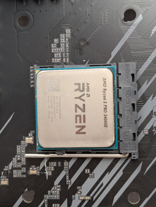 Gigabyte B550  AORUS  ELITE AX v2 AMD Ryzen 5 PRO 3400GE 16GB RAM Combo  -