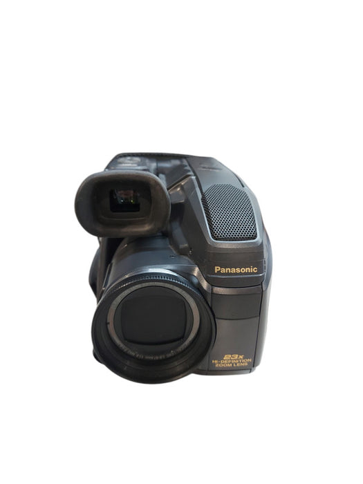 Panasonic PV-A208D-K Black VHS-C 23X Hi-Definition Zoom Lens Camcorder&bag