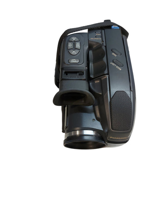 Panasonic PV-A208D-K Black VHS-C 23X Hi-Definition Zoom Lens Camcorder&bag