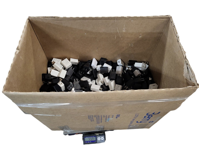 Assorted USB Power adapter 55.9lb/25.3kg $