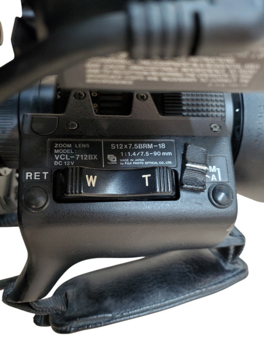Sony DXC-327 Digital Video Camera + Fuji Zoom Lens *READ*