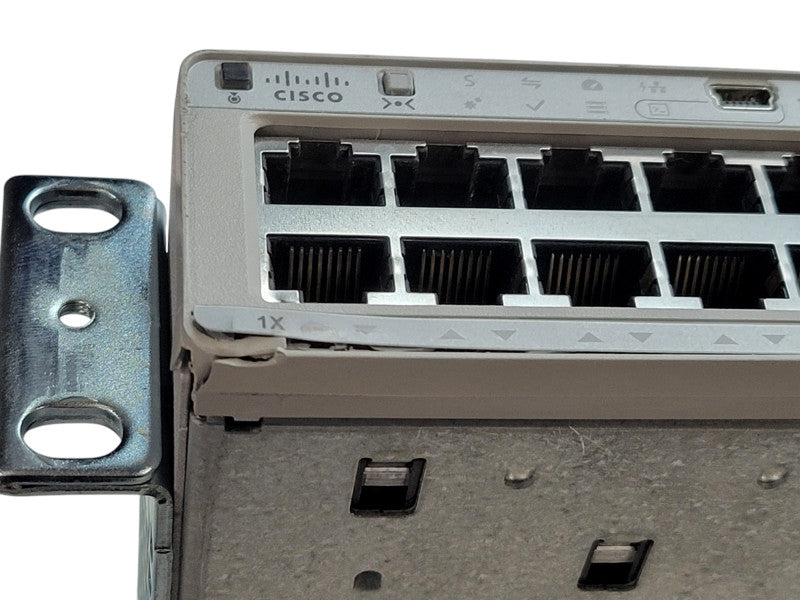 Cisco Catalyst C9200-48P-E V01 48-port PoE+ Switch (NO POWER SUPPLY) %