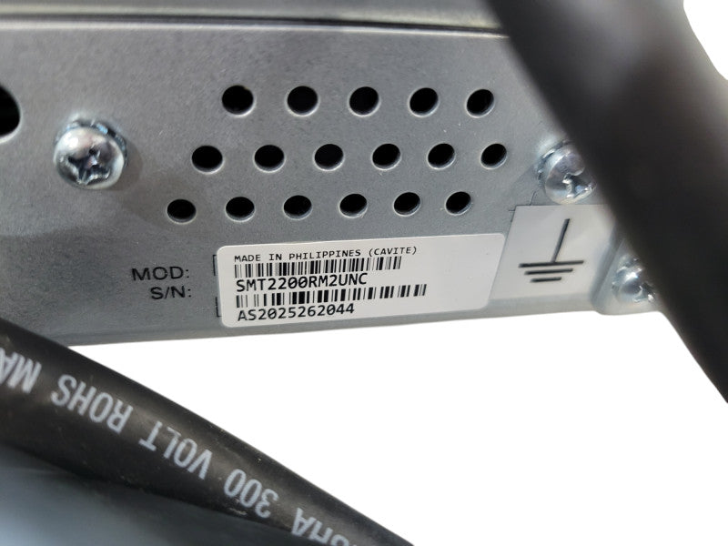 APC Smart-UPS 2200VA LCD RM 2U SMT2200RM2UNC + Battery Tray - No Battery Q%