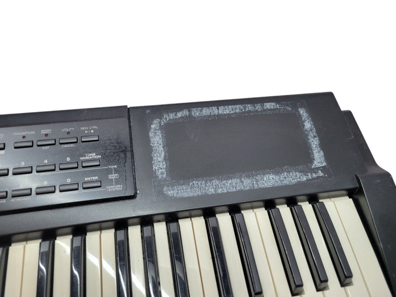 Roland XP-10 Synthesizer Black keyboard %