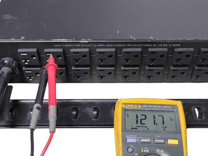 APC Switched Rack PDU AP7902, READ _