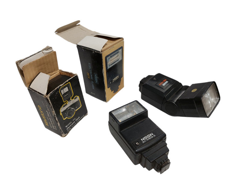 Bundle of 4 Vintage Camera Electronic Flashers , Keystone , Nissin , Image  =