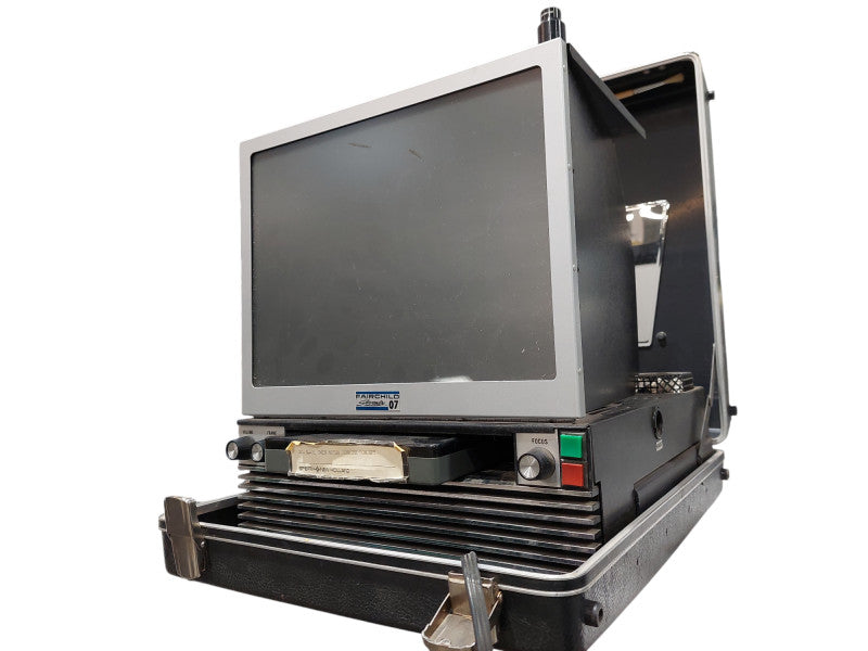 FairChild Super 8MM Sound Projector Seventy07 Model:707-03C built in screen =