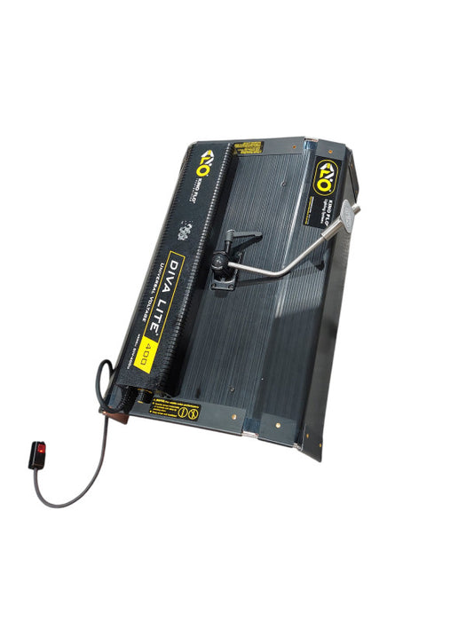 Kino Flo Diva Lite 400 Model:DIV-400U Complete Kit with Spare Bulb & Case  =