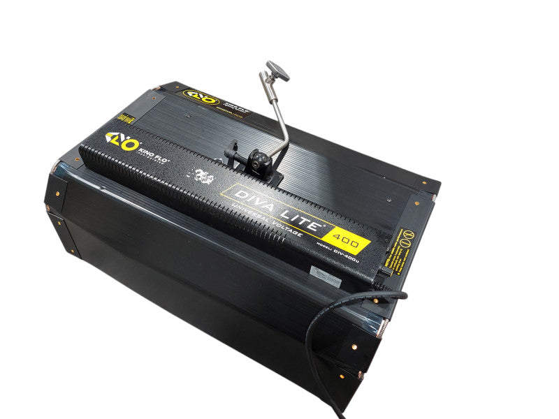 Kino Flo Diva Lite 400 Model:DIV-400U Complete Kit with Spare Bulb & Case  =