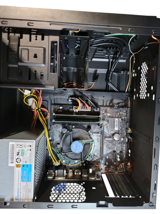 Custom PC PRIME B360M - A i5 - 9600K @ 3.70GHz 16GB DDR4 Ram θ